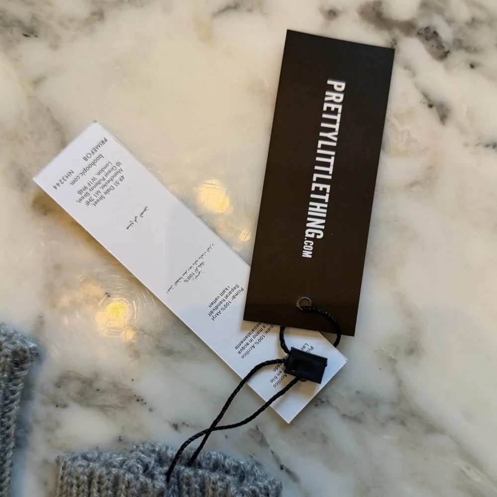 NWT PRETTYLITTLETHING Grey Ribbed Slouchy Handwarmers